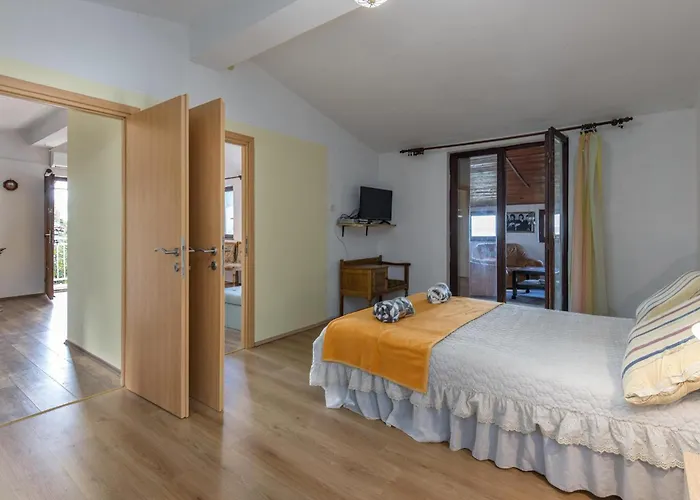In With House Sea View * Klenovica